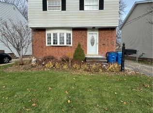 32953 Alva St, Eastlake, OH 44095
