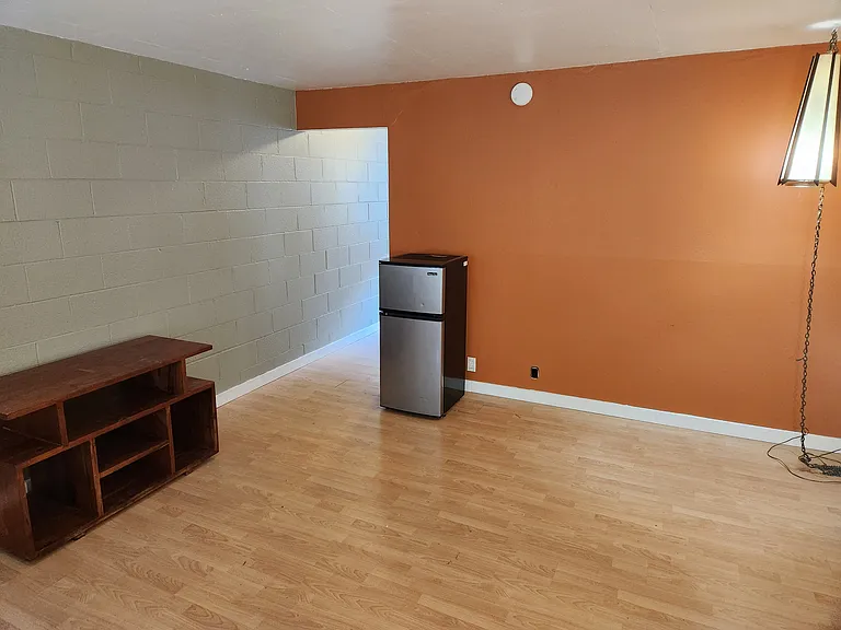 1414 E Howell St #9 — Photo 8