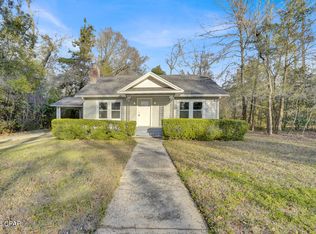 657 Main St, Chipley, FL 32428