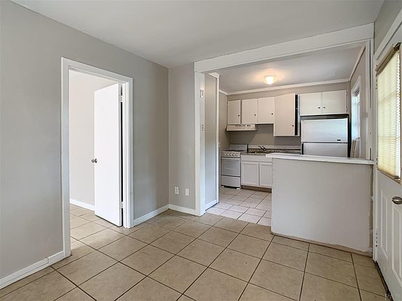 4th image of 1512 W Gregory St
