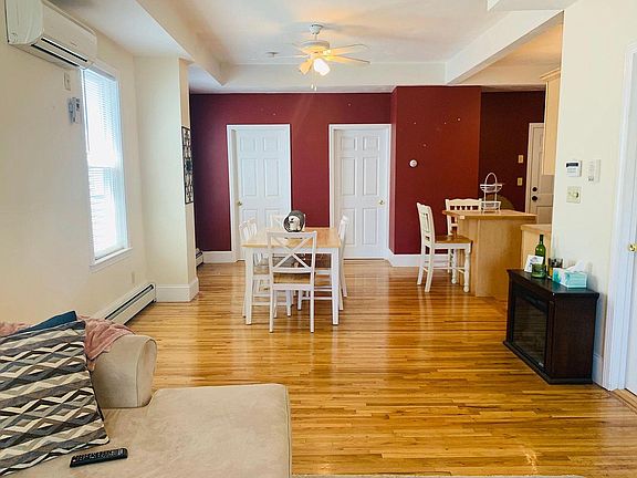 2nd image of 1022 E Pearson St #1026