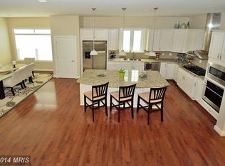 6003 Masondale Rd, Alexandria, VA 22315