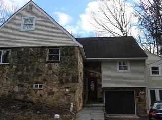 18 Grandview St, East Stroudsburg, PA 18301