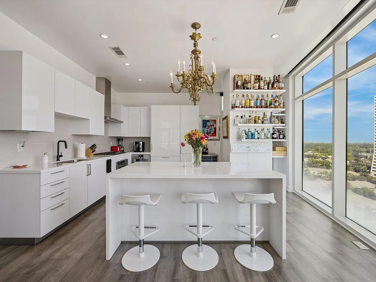 2 bed, 2.0 bath, 1472 sqft, $5,000 — Photo 4