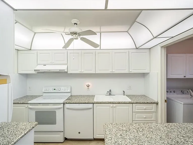 788 Park Shore Dr #D30 — Photo 11