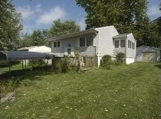 18004 E Shoshone Dr, Independence, MO 64058