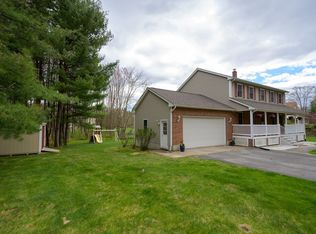 7 Old County Rd, Southampton, MA 01073