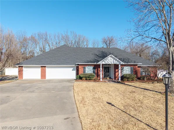 6301 Cedar Break Dr, Fort Smith, AR 72916