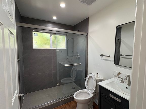 5th image of 9737 Lev Ave