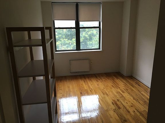 3rd image of 279 W 117th St APT 4S