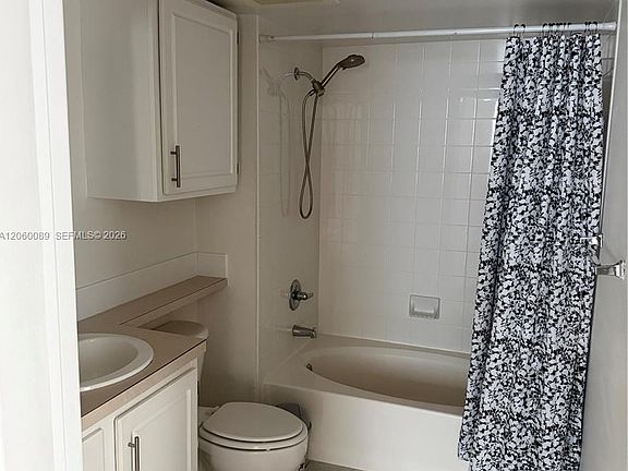 5th image of 2665 SW 37th Ave APT 813
