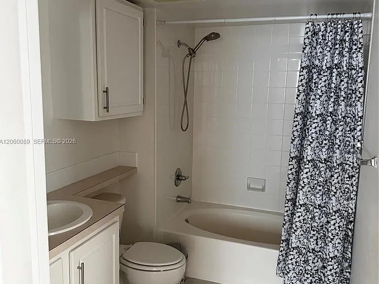 2665 SW 37th Ave #813 — Photo 5