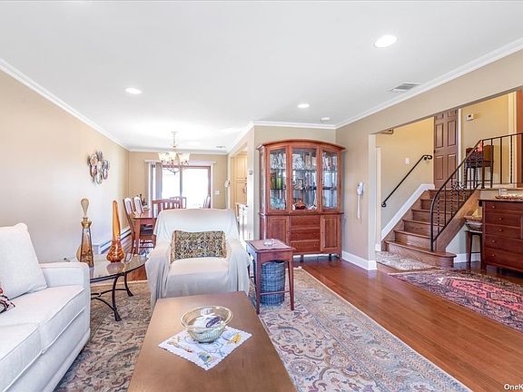 3rd image of 330 Lincoln Ave