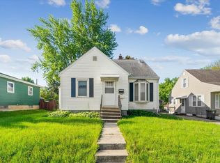 2415 W 3rd St, Waterloo, IA 50701