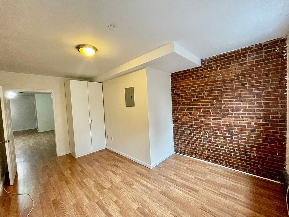 1st image of 216 Hoyt St #A2