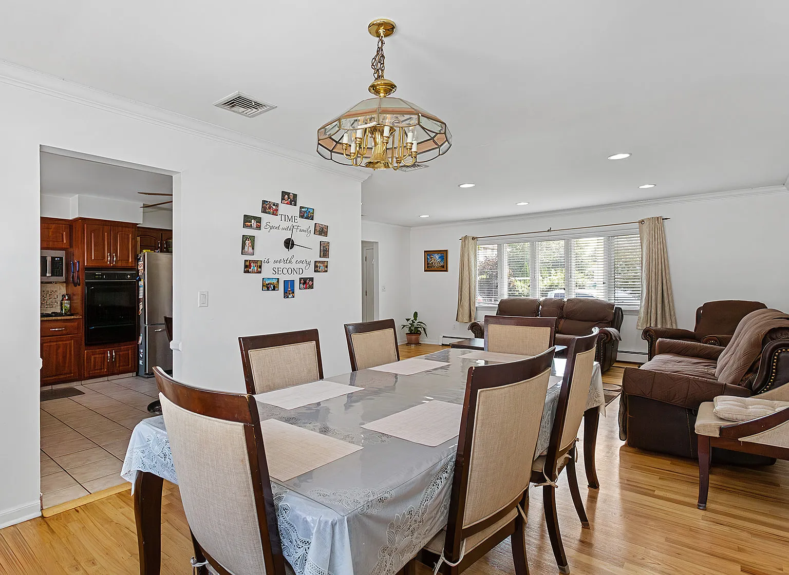 3 bed, 1.5 bath, 6699 sqft, $4,000 — Photo 4