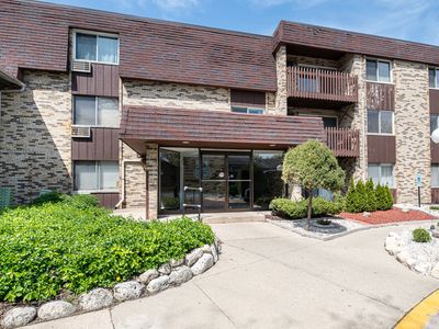922 E Old Willow Rd APT 204, Prospect Heights, IL, 60070