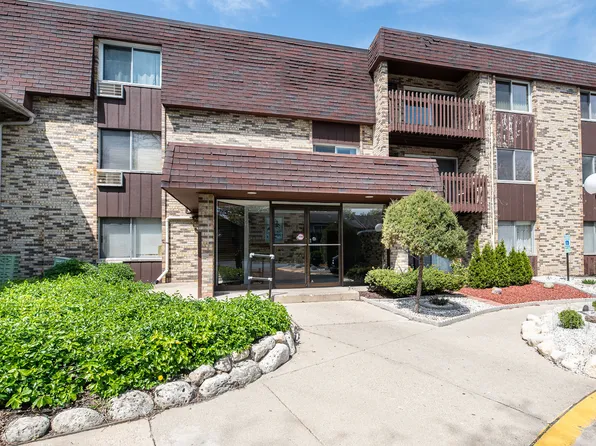 922 E Old Willow Rd APT 204, Prospect Heights, IL 60070