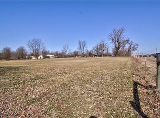 3722 S Old Missouri Rd, Springdale, AR 72764