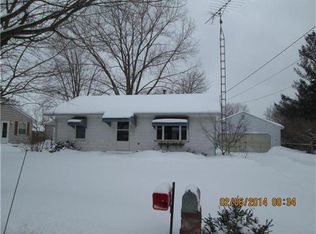 6952 Calson Dr, Lansing, MI 48911