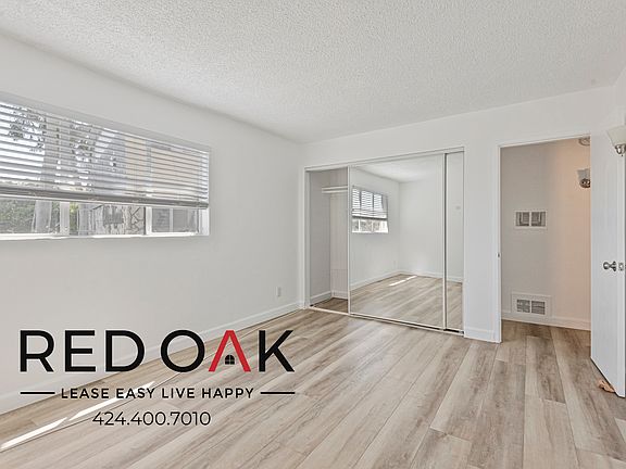 3rd image of 2351 1/2 Warwick Ave #6