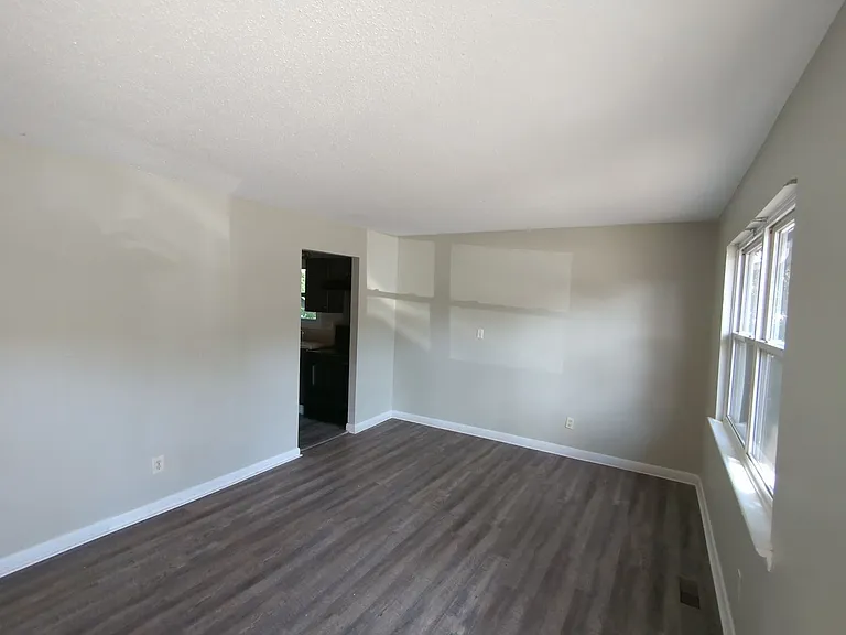 4107 13th Ave — Photo 7