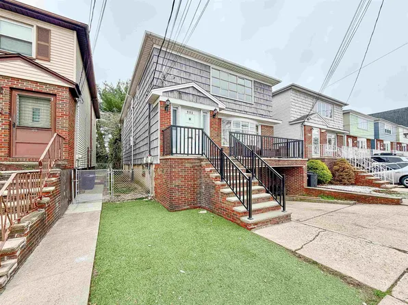 502 Avenue East image 1 of 20