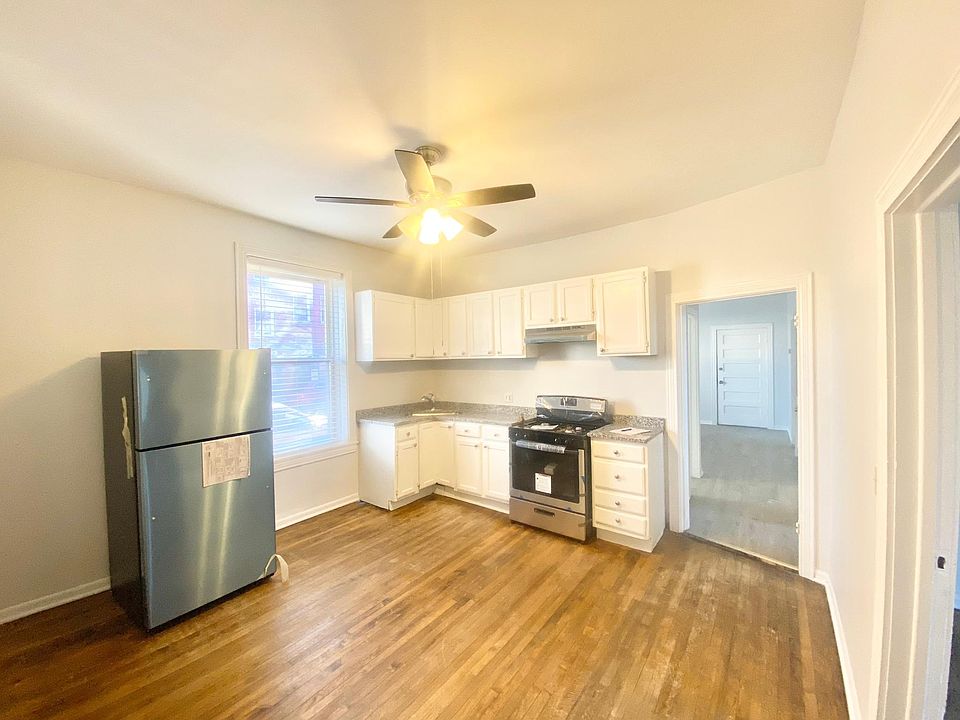 1st image of 2258 S Washtenaw Ave #1R