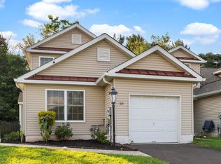 20 Loux Ln, Sellersville, PA 18960