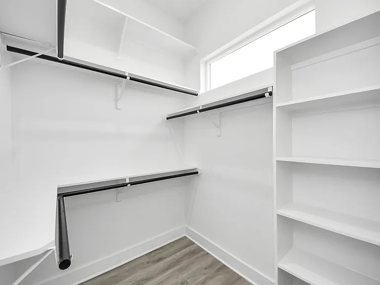 8533 Amadwe St #B — Photo 26