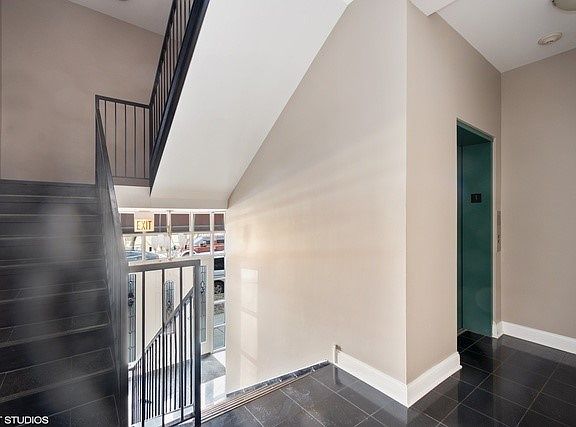 2nd image of 2801 W Ardmore Ave APT 4d