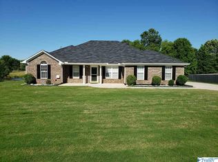 102 Meadow Lake Cir, Ardmore, AL 35739