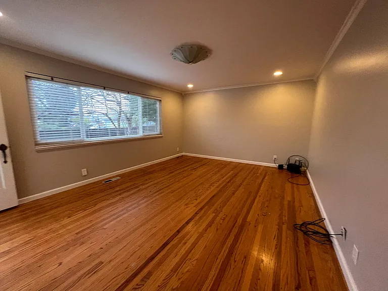 1550 Magpie Ln — Photo 4