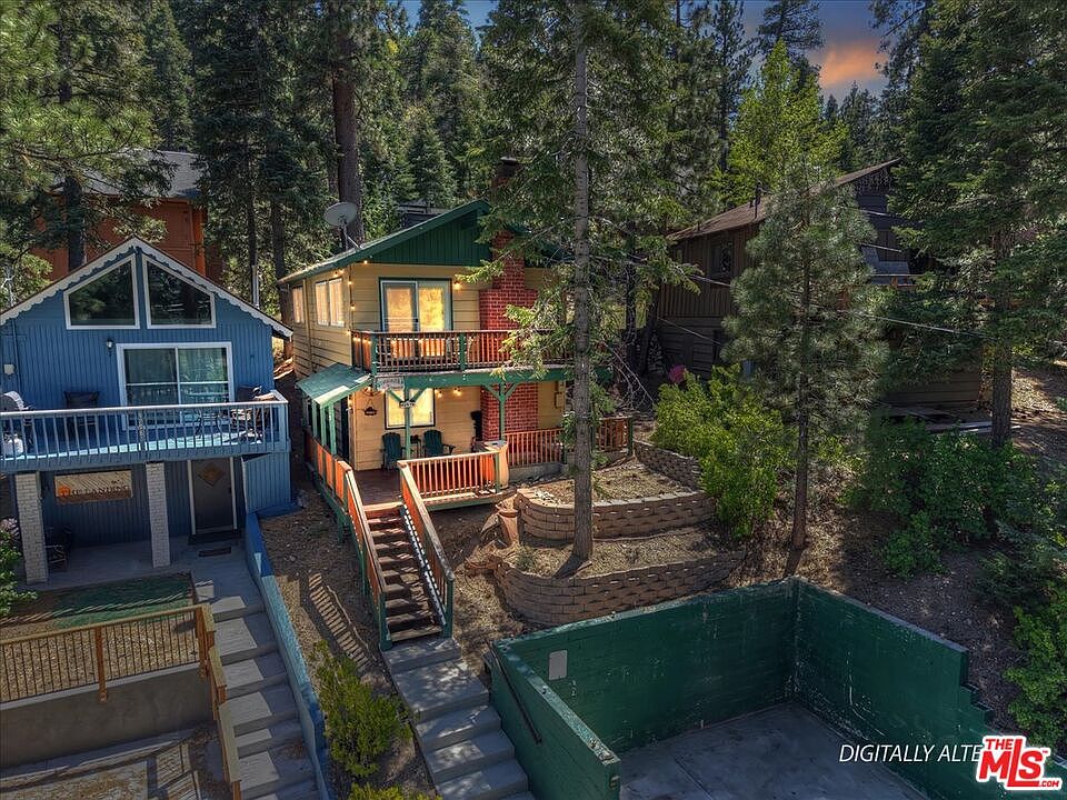 1st image of 42979 Fern Ave