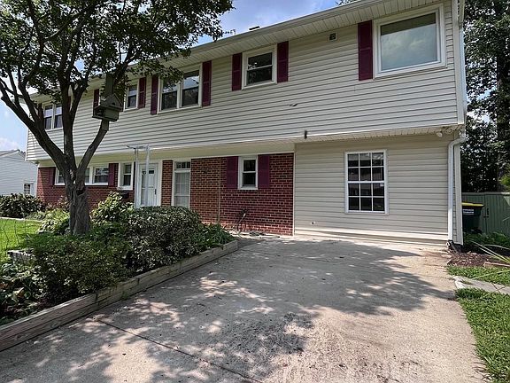 3rd image of 5350 Ravensworth Rd