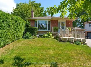 5 Manorwood Rd, Toronto, ON M1P 4G6