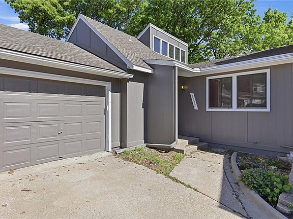 4th image of 1032 NW 70th Ct