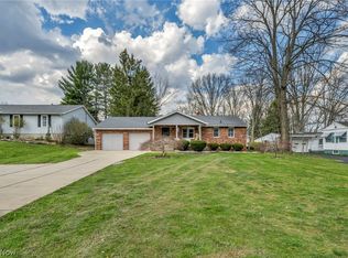 927 Eastwood Ave, Tallmadge, OH