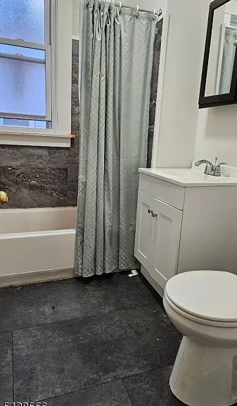 911 Washington Ave #2 — Photo 12