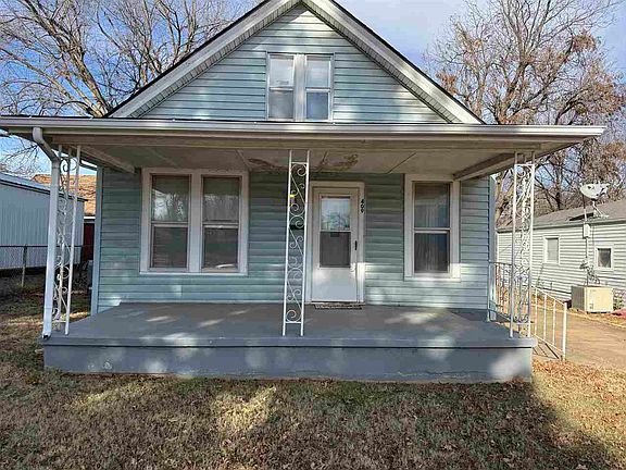 2nd image of 409 E Brookfield Ave