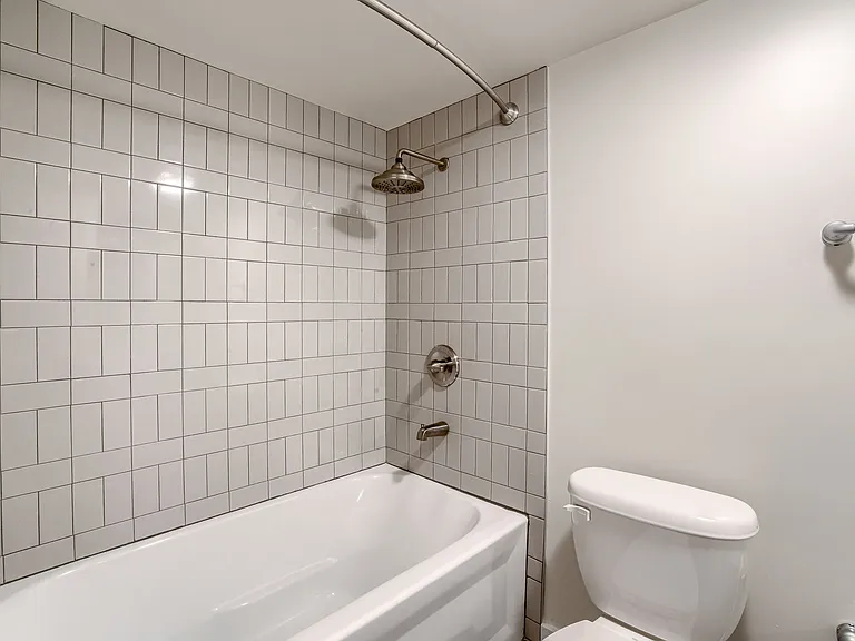 4818 Wirt St — Photo 5