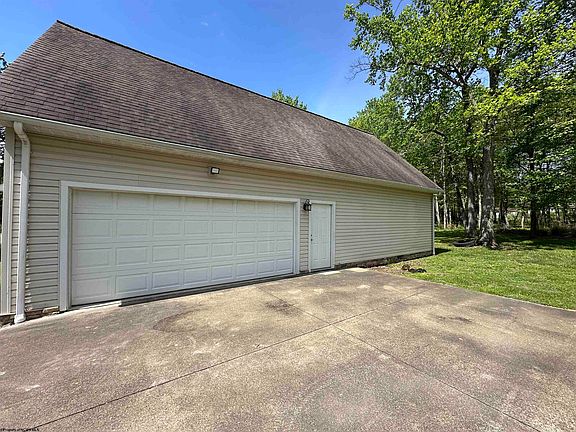 3rd image of 579 Black Cherry Dr