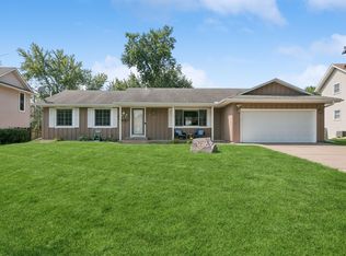 8284 Foothill Rd S, Cottage Grove, MN 55016