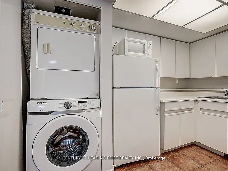 1001 Bay St #514 — Photo 18