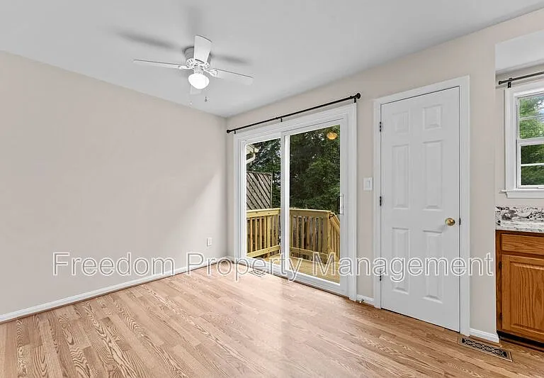 8644 Sanderling Dr — Photo 25