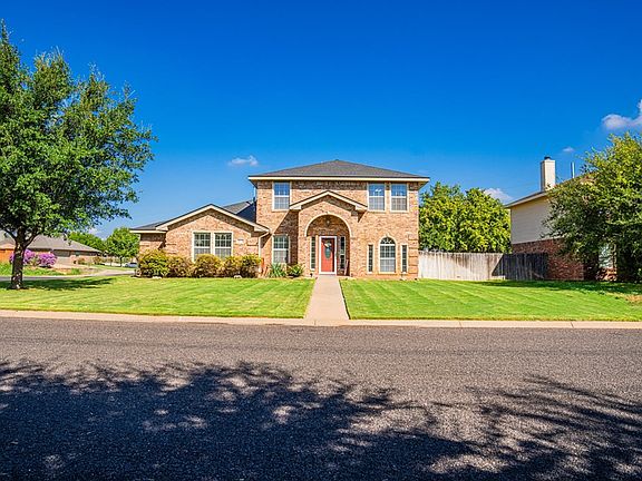 2nd image of 5818 Lyndhurst Dr