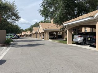 905 Fairway Cove Ln, Bradenton, FL 34212