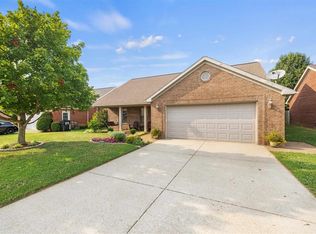 5365 Meadow Run Dr, Owensboro, KY 42301