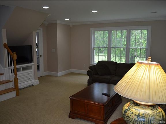 3rd image of 102 Beckwith Hill Dr