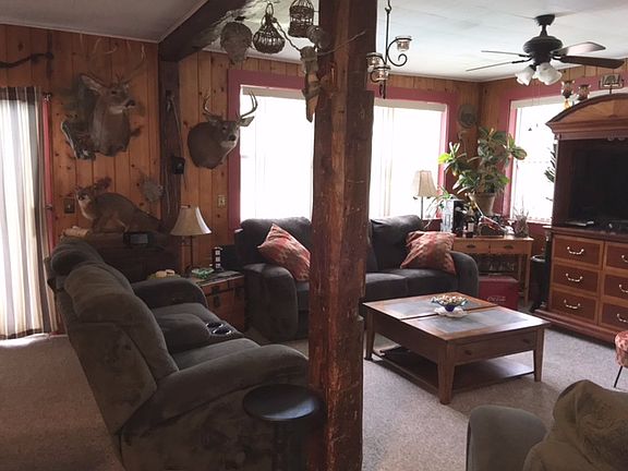 3rd image of 31 Schuyler St
